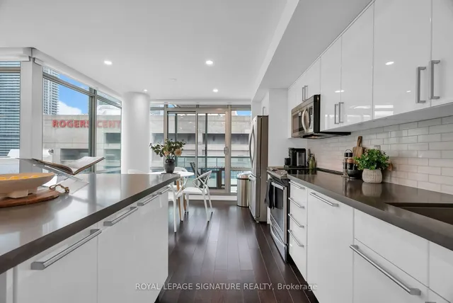 Additional image 9 of 81 Navy Wharf Crt Unit 1212