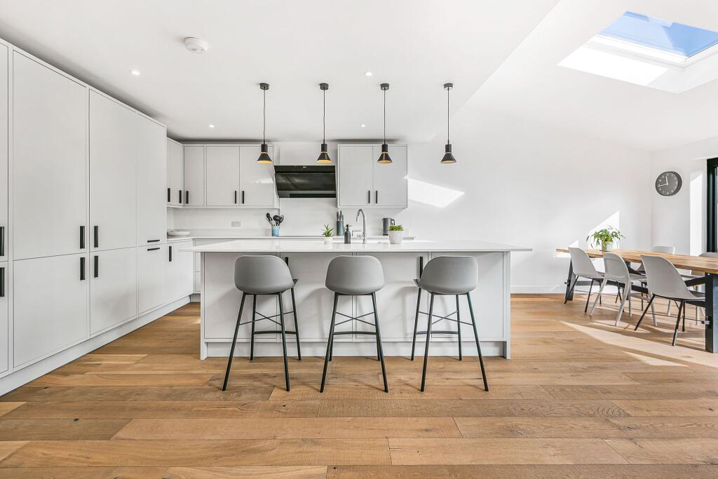 Additional image 7 of Bluebridge Road, Brookmans Park, AL9