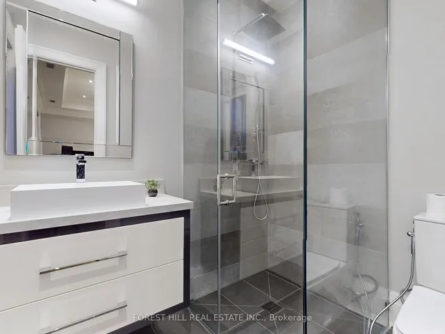 Additional image 32 of 198 Strathallan Blvd