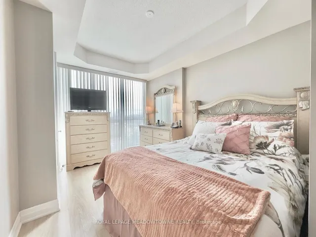 Additional image 20 of 100 John St Unit 403