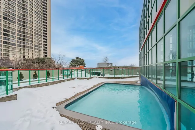 Additional image 7 of 99 Harbour Sq Unit 1804