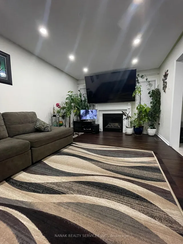 Additional image 6 of 5 Locomotive Cres