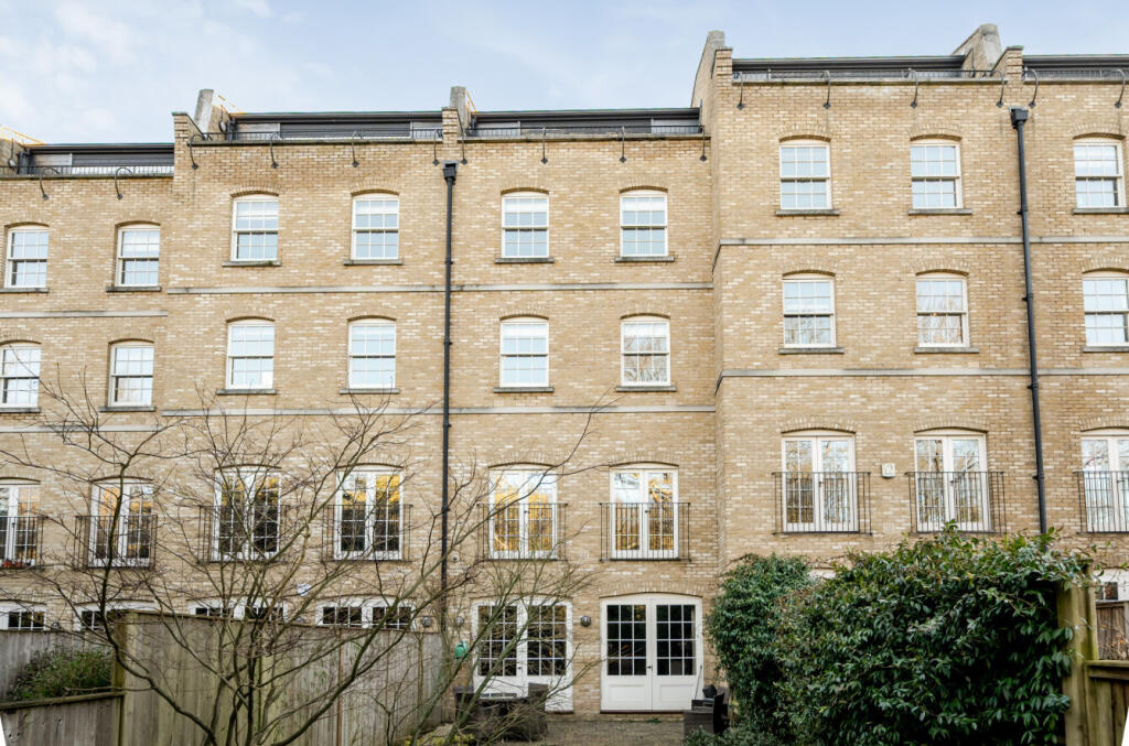 Additional image 29 of Woodclyffe Drive, Chislehurst, Kent, BR7