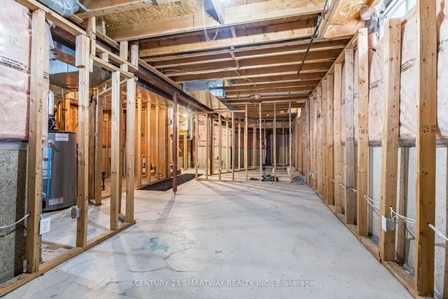 Additional image 35 of 212 Twin Pines Cres