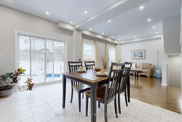 Additional image 13 of 1081 Holdsworth Cres