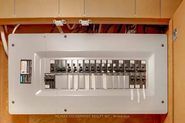 Additional image 17 of 251 Tottenham Rd