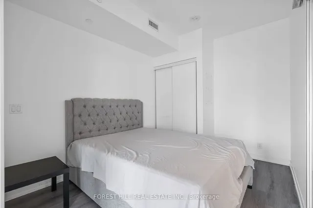 Additional image 16 of 2020 Bathurst St Unit 331