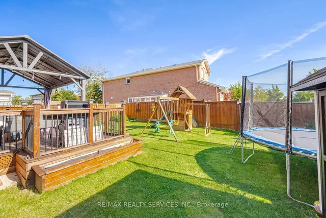 Additional image 38 of 2 Ebby Ave