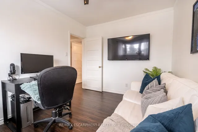 Additional image 17 of 5486 Randolph Cres