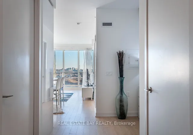 Additional image 3 of 10 Park Lawn Rd Unit 1408