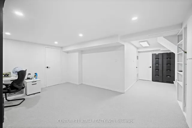 Additional image 23 of 81 Sir Williams Lane