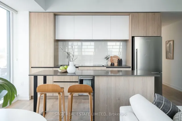 Additional image 7 of 225 Sumach St Unit 805W