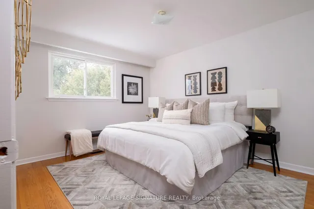 Additional image 15 of 22 Merkley Sq