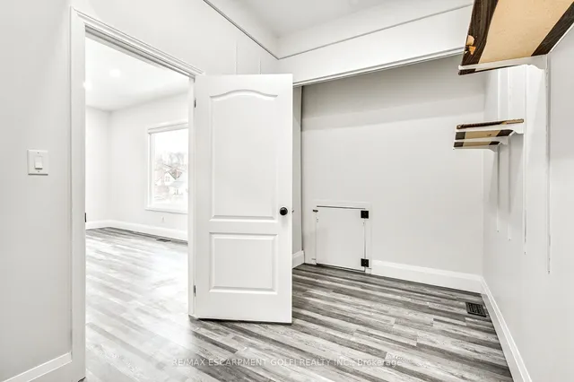 Additional image 30 of 3 Wardrope Ave