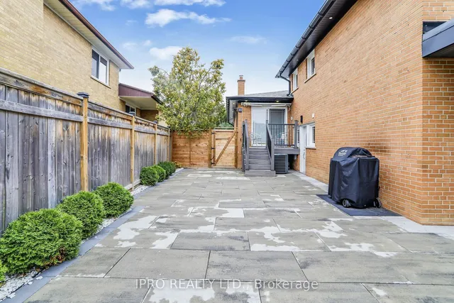 Additional image 40 of 3484 Riverspray Cres