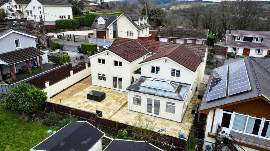 Primary image of Orchard House, Pentwyn Road, Treharris, CF46 5BT