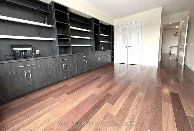 Additional image 17 of 175 Bamburgh Circ Unit 404