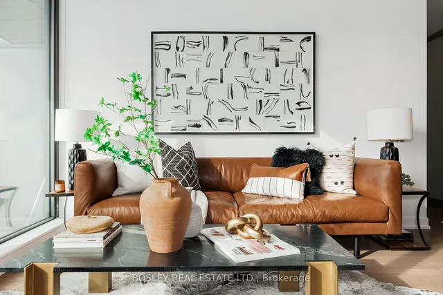 560 King St Unit 713