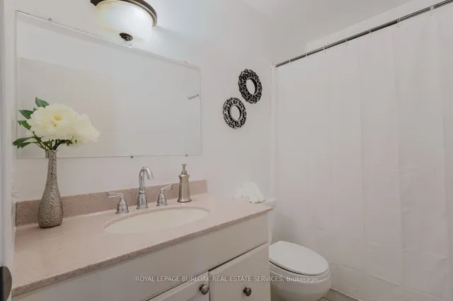 Additional image 21 of 2241 Melanie Crt