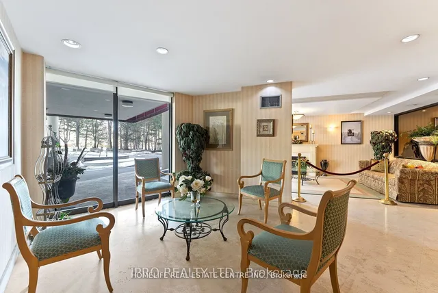 Additional image 8 of 3700 Kaneff Cres Unit 411