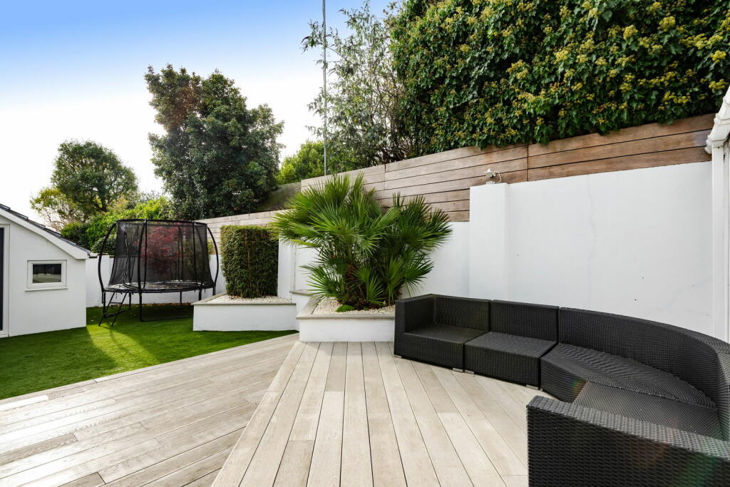 Additional image 21 of Mill Hill Close, Shoreham by Sea