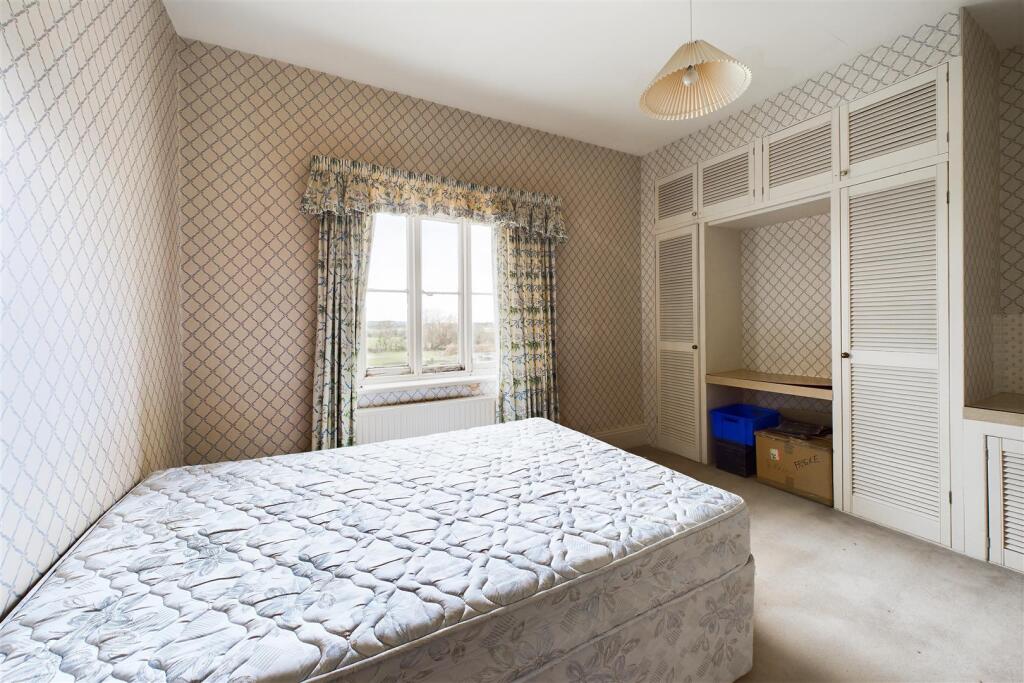 Additional image 26 of DETACHED | UPDATING | BADGWORTH