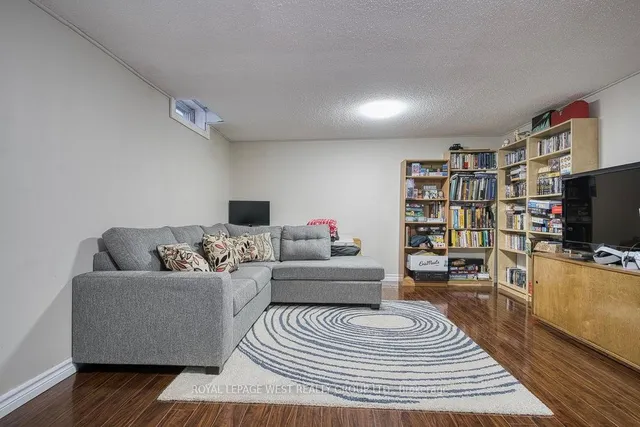 Additional image 34 of 45 Hansen Rd Unit 22