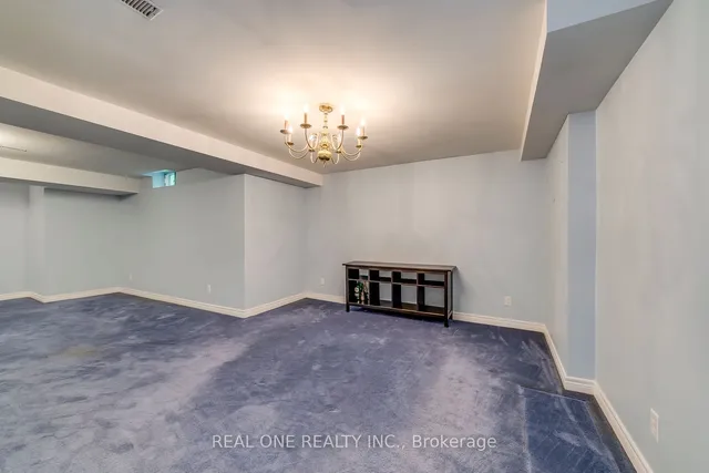 Additional image 33 of 566 Blenheim Cres