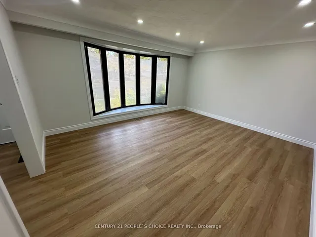 Additional image 19 of 608 Thornwood Ave