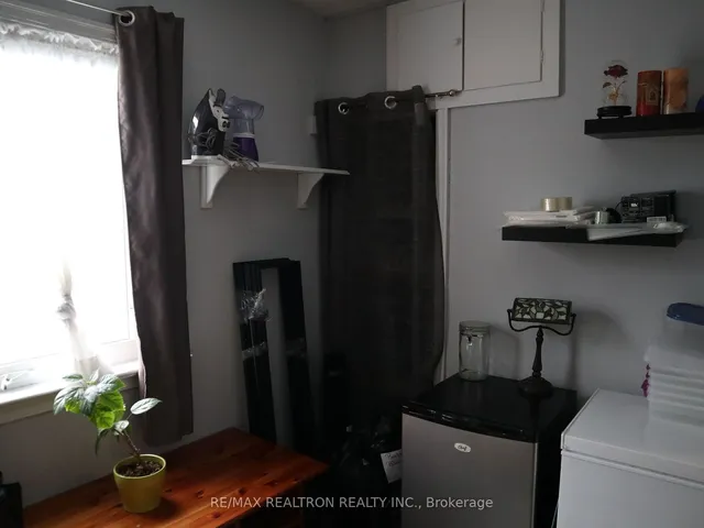 Additional image 18 of 153 Pitt Ave