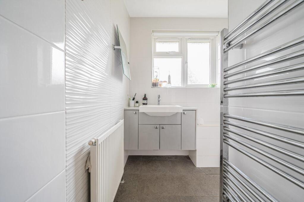 Additional image 10 of Wimborne Avenue, Chislehurst