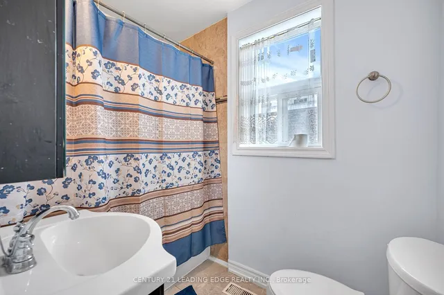 Additional image 10 of 71 Treverton Dr