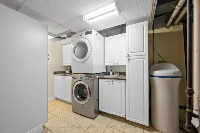 Additional image 28 of 40 Oldham Rd