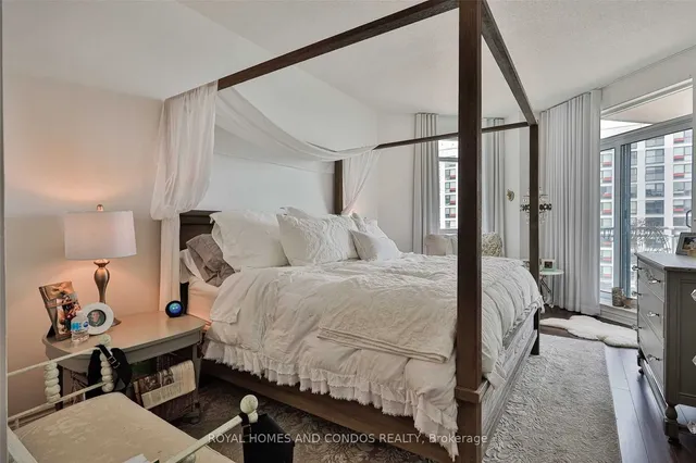 Additional image 21 of 410 Queens Quay Unit Lph6