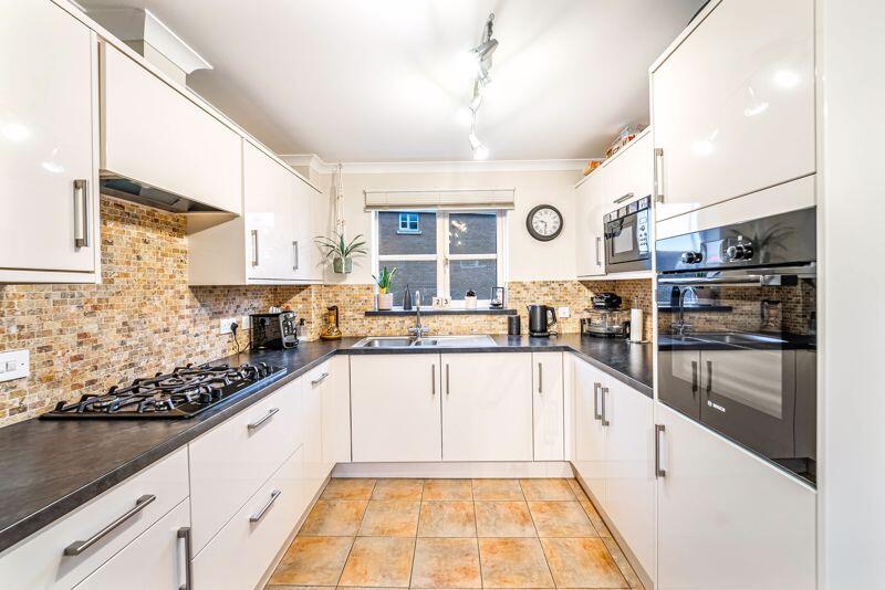 Additional image 9 of Oaktree Place, St Georges - FABULOUS SEMI