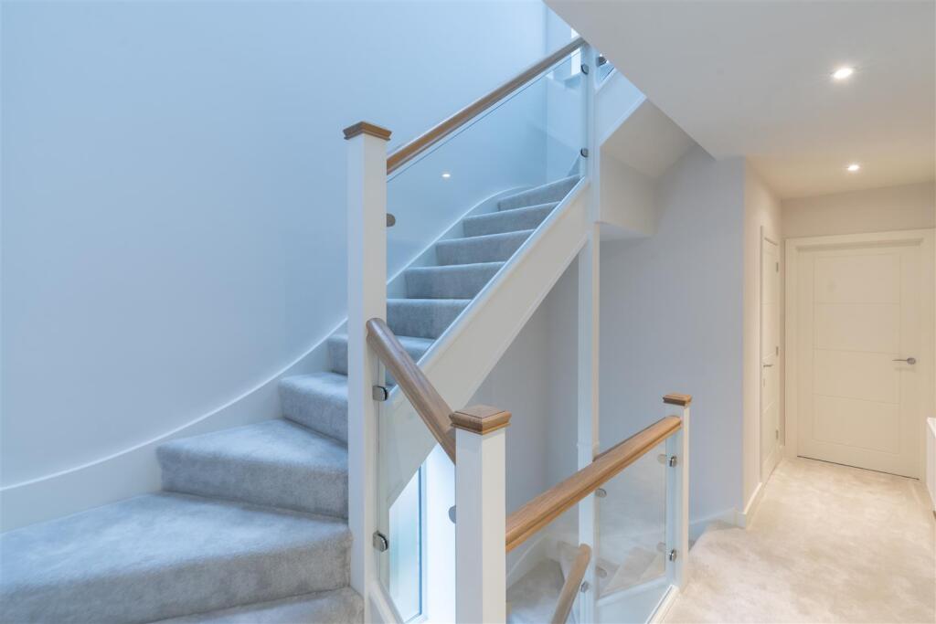 Additional image 5 of Sandbanks Road, Lower Parkstone