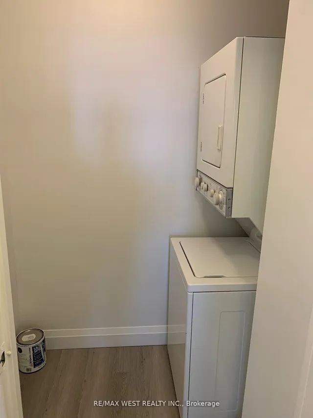 Additional image 15 of 73 McCaul St Unit 630