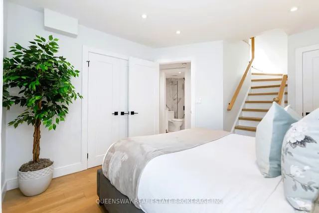 Additional image 13 of 232 St. George St Unit 19