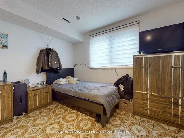 Additional image 32 of 28 Sawmill Rd