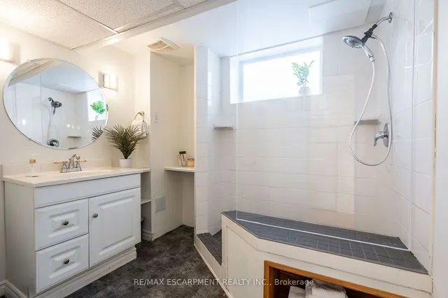 Additional image 36 of 5286 Woodhaven Dr