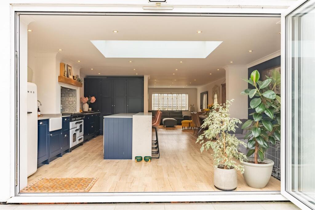 Additional image 7 of Park Lane, Colney Heath, St. Albans