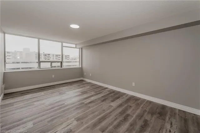 Additional image 16 of 3227 King St Unit 308