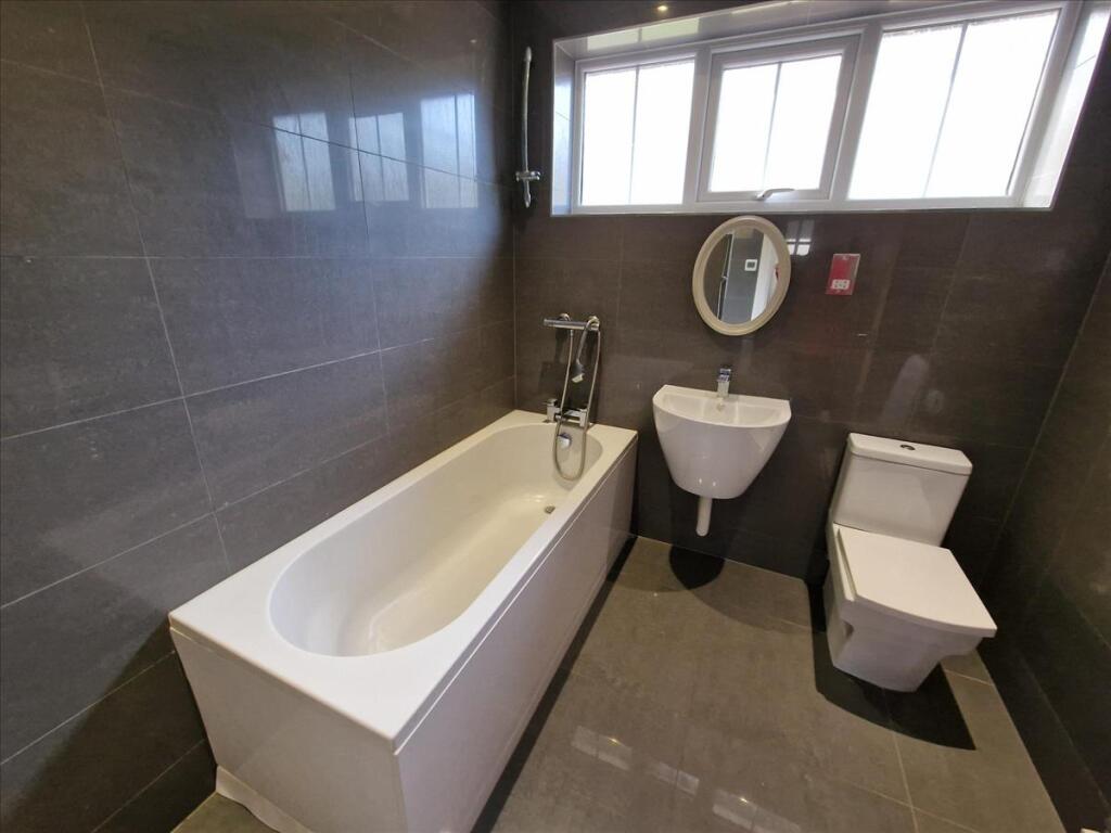 Additional image 8 of Chatsworth Avenue, Bromley, BR1