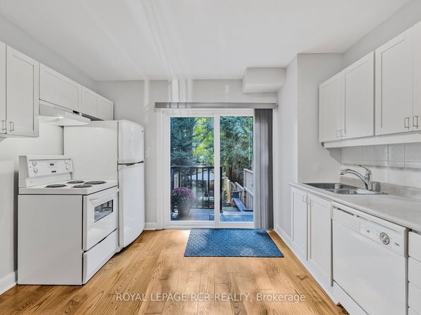 Additional image 3 of 21 Mountalan Ave, Toronto, ON M4J 1H3