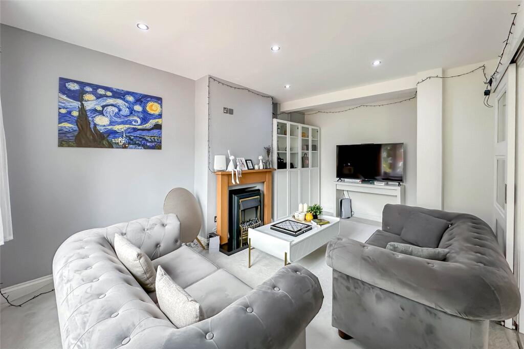 Additional image 4 of Pondfield Crescent, St. Albans, Hertfordshire, AL4