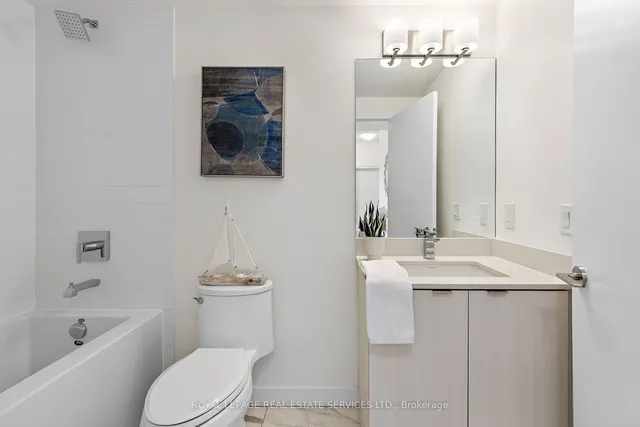 Additional image 19 of 859 The Queensway Unit 911