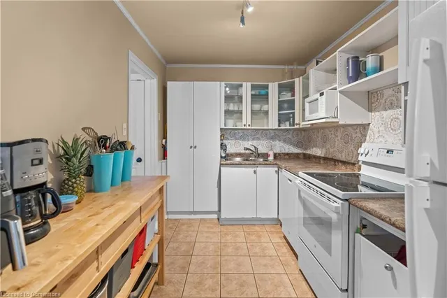 Additional image 11 of 1419 Ester Dr