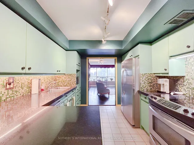 Additional image 22 of 130 Carlton St Unit 906