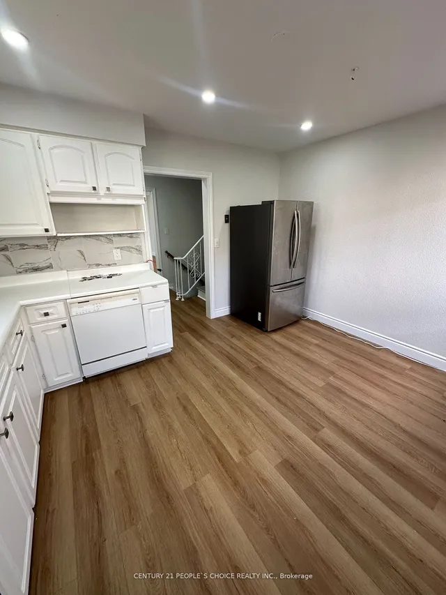 Additional image 16 of 608 Thornwood Ave