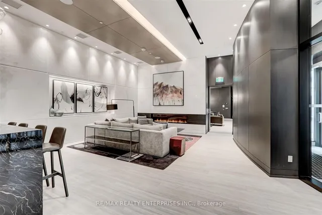 Additional image 31 of 1 Edgewater Dr Unit 212